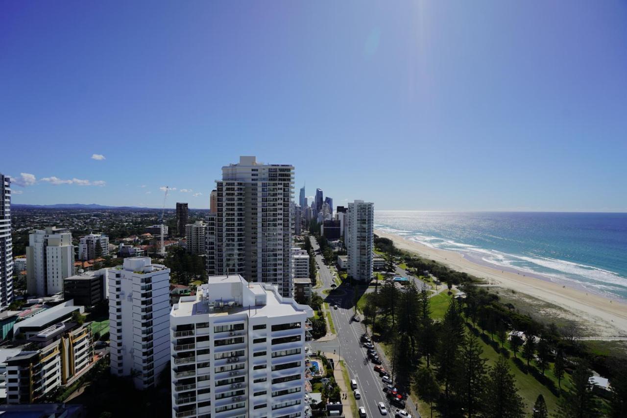 Air On Broadbeach - Stunning Ocean Views! غولد كوست المظهر الخارجي الصورة