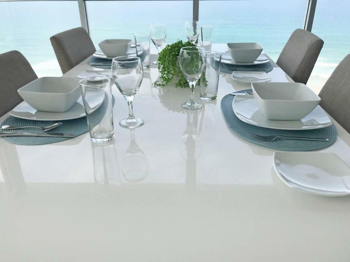 Air On Broadbeach - Stunning Ocean Views! غولد كوست المظهر الخارجي الصورة