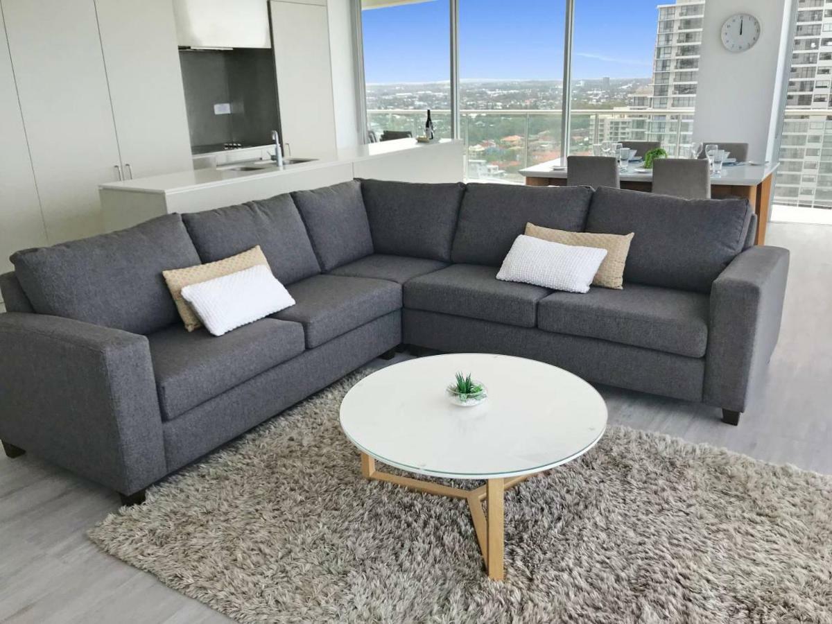 Air On Broadbeach - Stunning Ocean Views! غولد كوست المظهر الخارجي الصورة