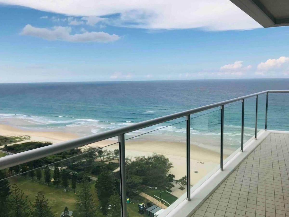 Air On Broadbeach - Stunning Ocean Views! غولد كوست المظهر الخارجي الصورة