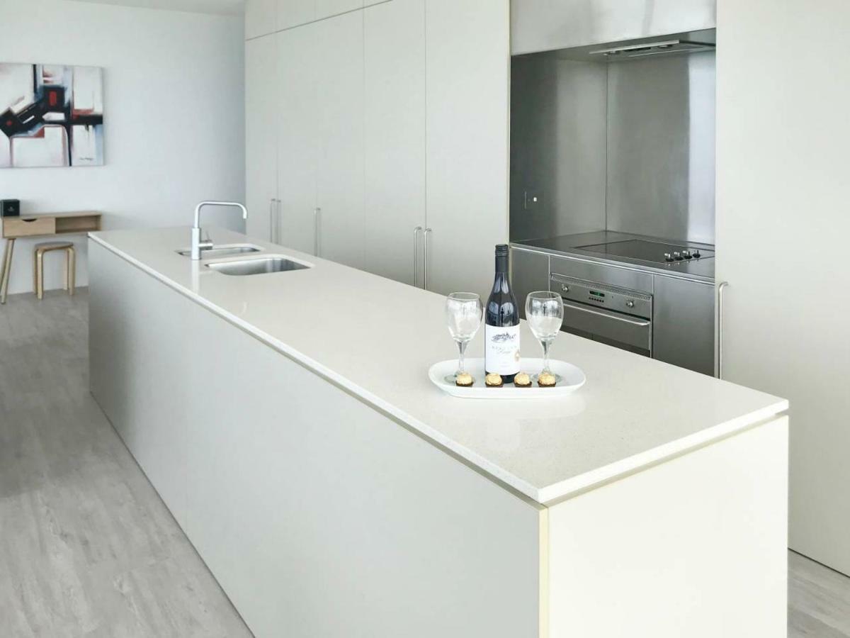 Air On Broadbeach - Stunning Ocean Views! غولد كوست المظهر الخارجي الصورة